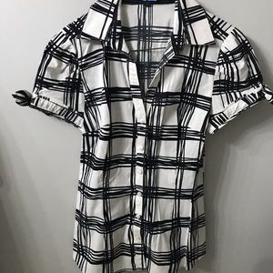 Black and white button down Express top